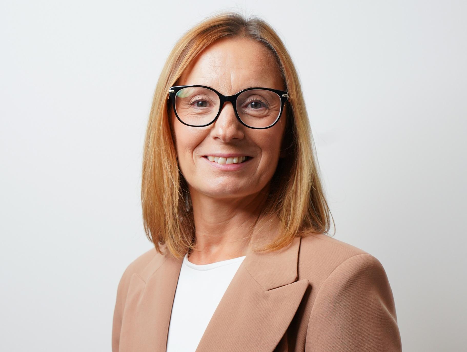 Karen Shaw 2025_headshot